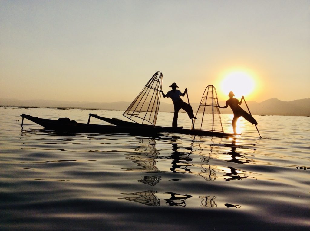 インレー湖の伝統漁